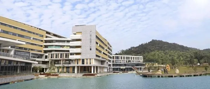 【國(guó)企直簽】珠<em>海北</em>師大香港浸會(huì)大學(xué) 生活老師招聘（2名）