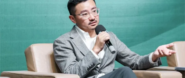 超5500亿！为什么是他们投中了鸣鸣很忙、泡泡玛特和老铺黄金？