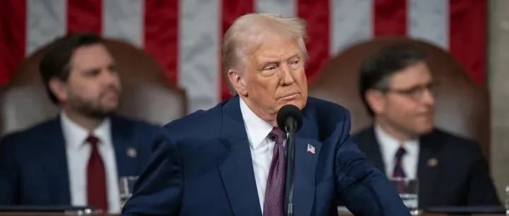 特朗普连发关税重拳！25%、100%+ 双反调查，中方强硬回应