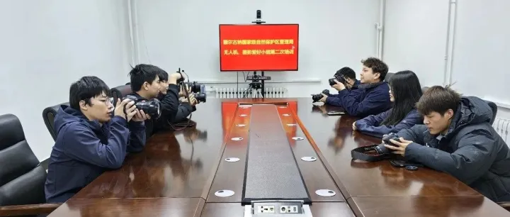 無(wú)人機(jī)、攝影愛(ài)好小組開(kāi)展作品交流與技術(shù)研討活動(dòng)