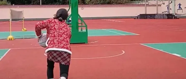 放假回家，“我媽以為是她媽，從遠(yuǎn)處叫我媽”