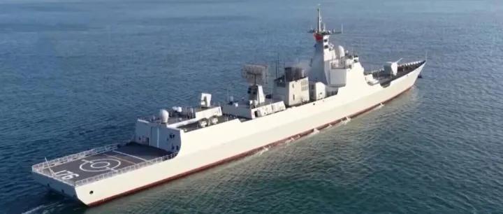 <em>婁底</em>艦來了！