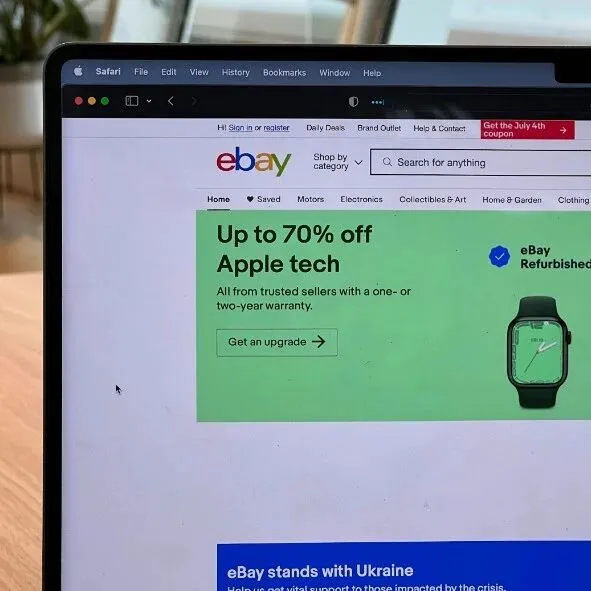 1321个跨境卖家账号遭起诉冻结！另外近日有跨境平台发货系统故障致卖家重复扣款...