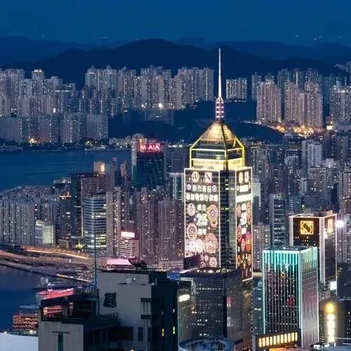 炸了！有钱人全在“海外捞金，回国内躺平”！