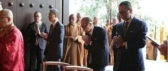 敢嘲李嘉诚？他的八字够你学三生！