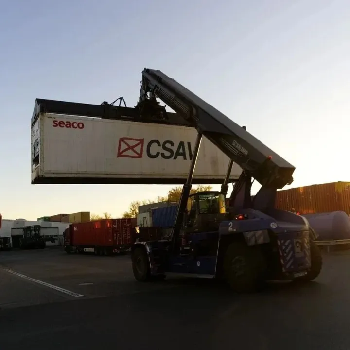 上海箱運出口代理：解決越南清關(guān)痛點的全流程服務(wù)