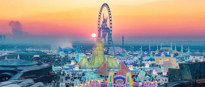 景區(qū)與酒店驚喜聯(lián)動(dòng) 雙向?qū)櫡厶峁白∷?游玩”優(yōu)惠服務(wù)