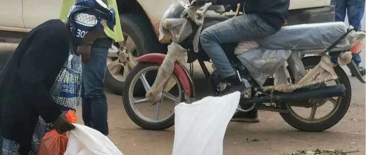 驻外喀麦隆2年半，一边工作边开辟美食地图