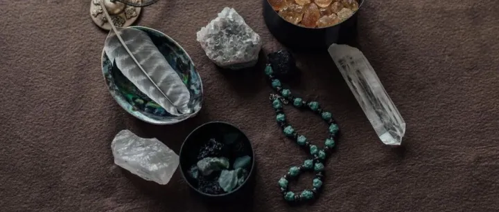 从西藏偏远小村到千万年轻人手中，这串佛珠竟然引发了一场跨境电商奇迹