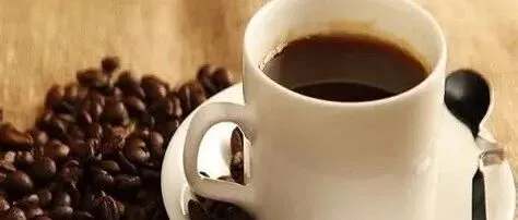 近半數(shù)俄羅斯上班族每月辦公室支出達(dá)2萬(wàn)盧布，咖啡成最大開銷