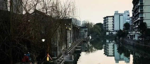 周末文苑丨南塘老街里的煙火人間