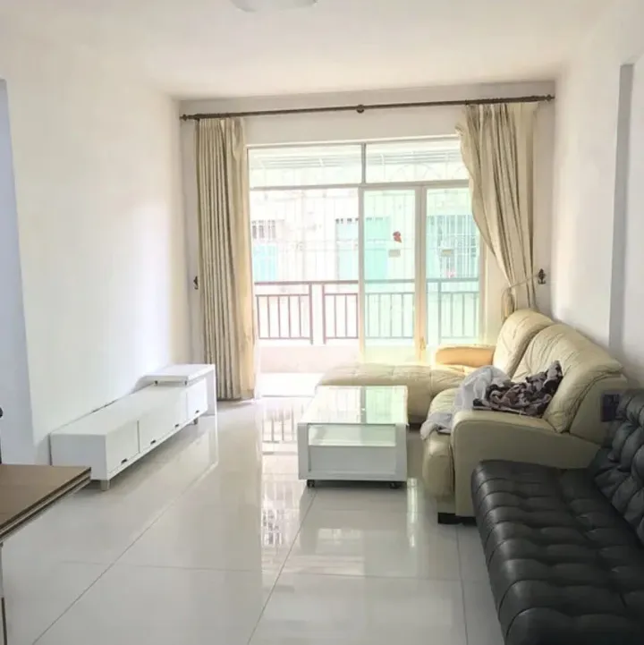 【龙华上芬】97平三房两厅整租4600