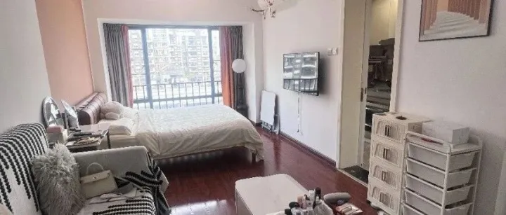 【福田2则】上梅林御锦公馆精装一居室4500；侨香香蜜时代48平一房一厅6800