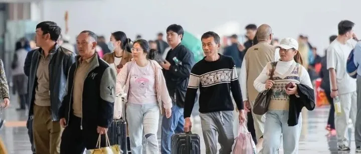 热闹！年味浓！多图直击海南春运首日现场