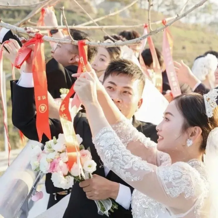 信宜“遇見李”：全國首個愛情主題停車區(qū)在我市落地開放