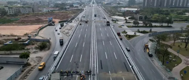 茂南大道立交開始畫線，全城準(zhǔn)備，迎接通車！