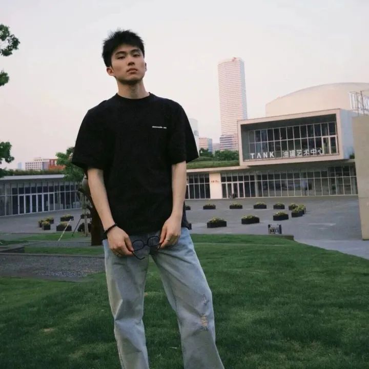 铅山不抽烟男生，两套房，身材匀称！