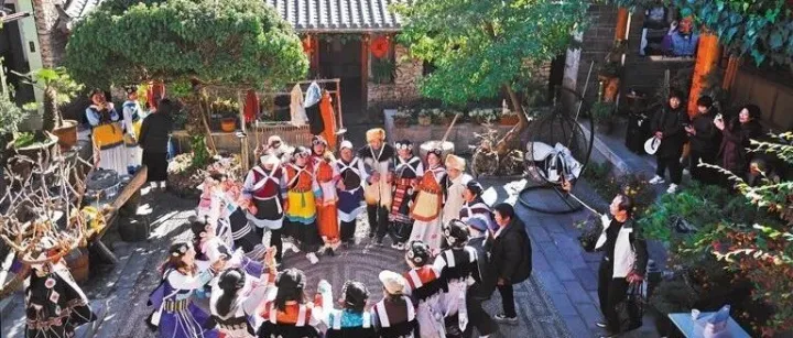 《經(jīng)濟(jì)日報(bào)》整版聚焦和美<em>麗江</em>