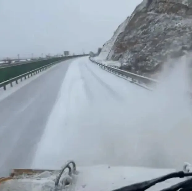 【影像寧夏】寧夏多地出現(xiàn)降雪！交警提醒→