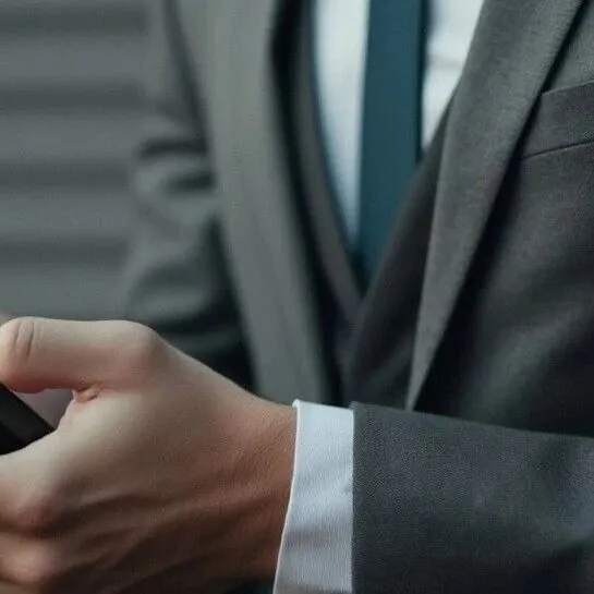 過度看手機(jī)消耗你的氣血！身體發(fā)出這些信號(hào)，說明氣血不足了