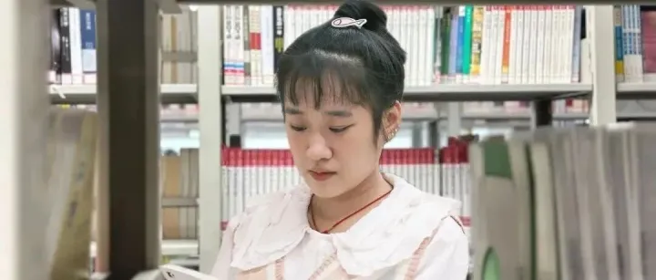 人像寫真館｜走進(jìn)圖書館