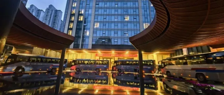 渝约公交圆满完成重庆市政协六届四次会议用车保障任务