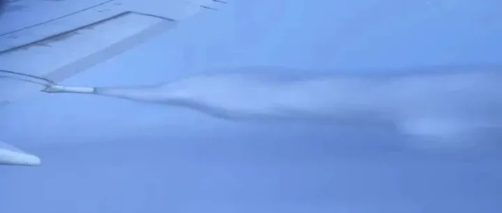 一飞机驾驶舱风挡玻璃破裂，紧急返航！航空公司通报