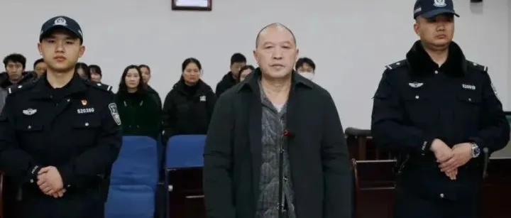 黔西南州人大常委會原副廳長級干部袁建林受賄案一審宣判