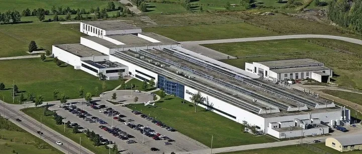 為什么萬豐在加拿?造?機，卻不需要?個展?廳？