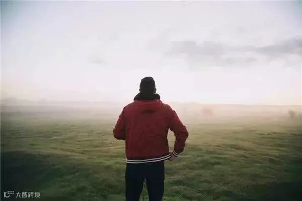 山顶上的男人