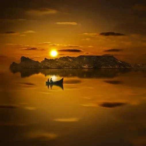 芬蘭灣兩艘貨船碰撞