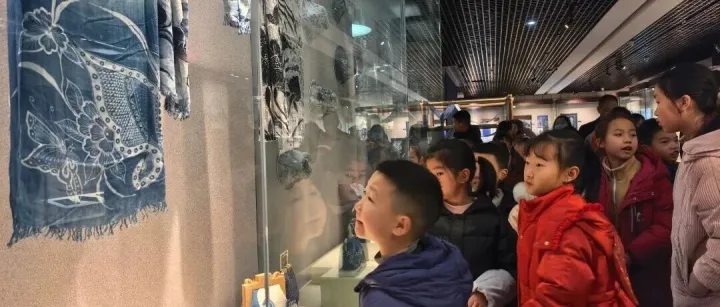 今日開展｜以無寫有·同心一夢——黔東南傳統(tǒng)蠟染技藝專題展