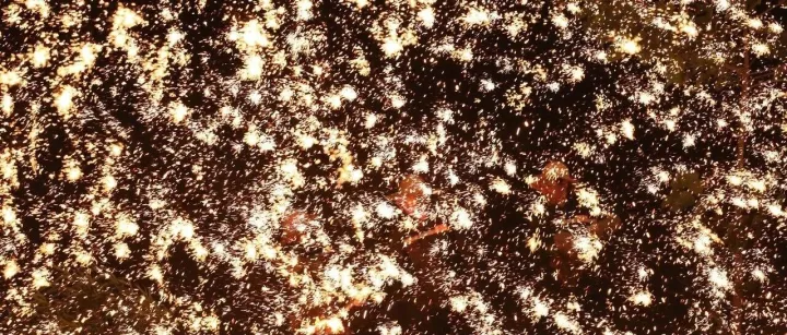 2026年南宁青秀山飞天火壶和打铁花时间是什么时候？