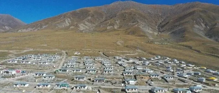 新<em>玉树</em>新甘达 “羊圈超市”叫响了