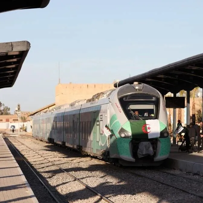 中企承建非洲首条沙漠重载铁路建成通车