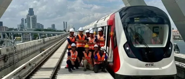 跨国捷运RTS Link首列列车抵达兀兰北站