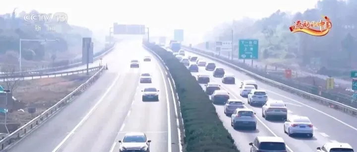 自驾出行高峰即将到来 遇恶劣天气安全出行牢记这几点