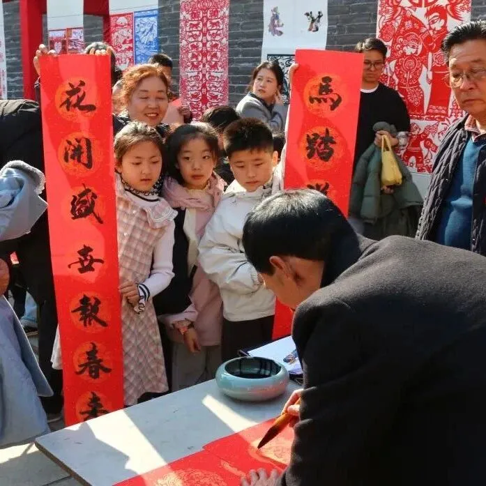 送福到万家 墨香暖民心——韩城市文化馆2026年义写春联活动圆满举办