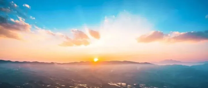 【伴行者】滇东南全景 9 天漫游｜打卡河口边境碧色寨 元谋土林抚仙湖 赏尽滇东南绝色风光