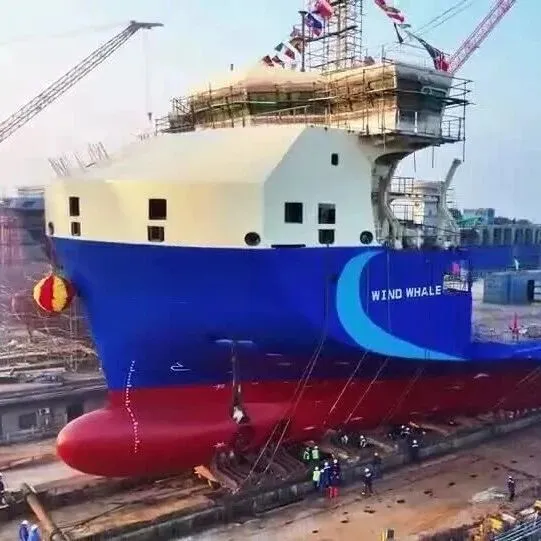 13000DWT甲板运输船成功下水！