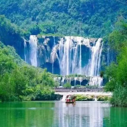 【伴行者】畅游滇南 7 天漫游｜打卡建水古城弥勒东风韵 碧色寨抚仙湖 赏尽春日盛景