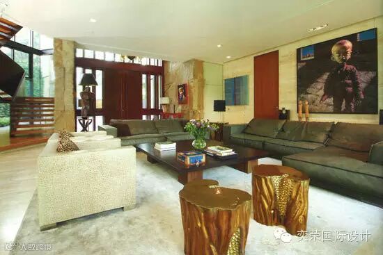 艺术气息浓郁的挂画