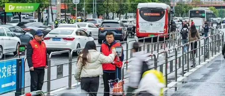 2025“八连”成绩单！每一条都藏着您的便利生活～