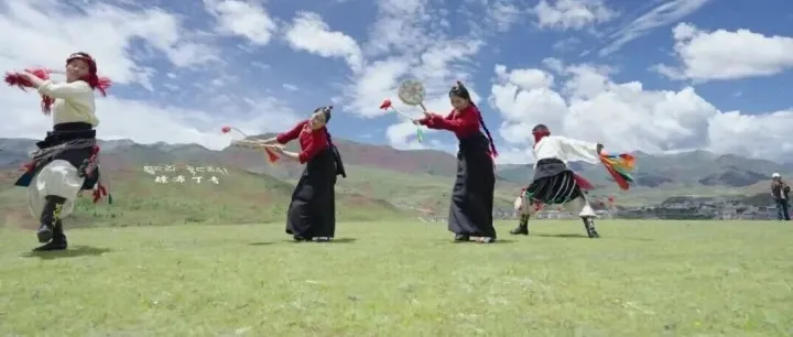 “冠”耀红色<em>昌都</em>，奋进之姿燃爆荧屏！