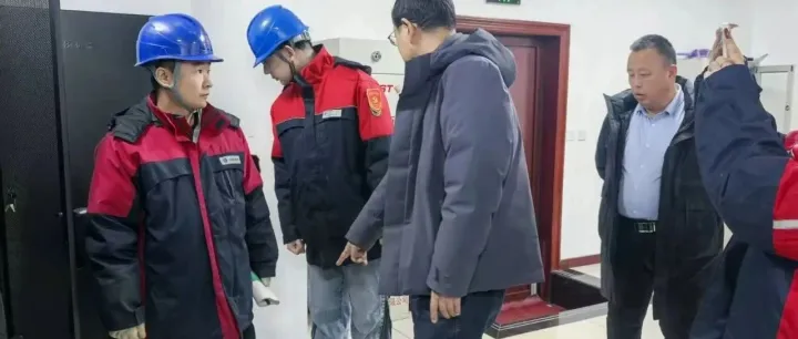 乌海市文化广电事业发展中心联合乌海供电分公司开展供配电隐患专项排查 筑牢安全播出供配电防线