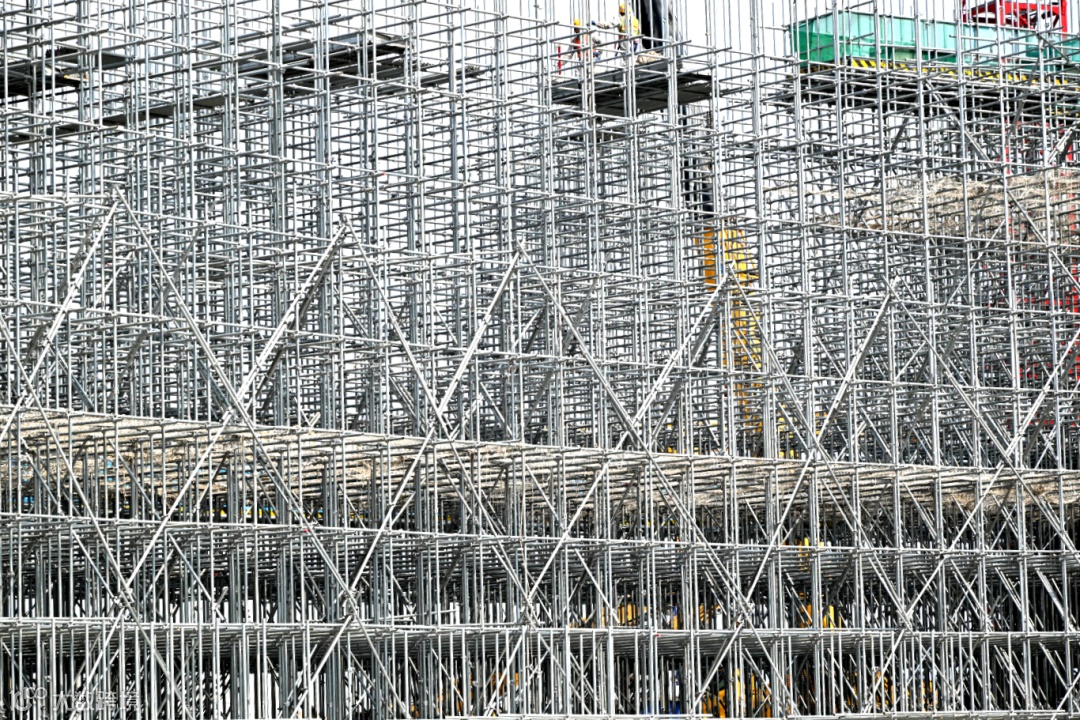 高标准的混凝土施工脚手架.jpg