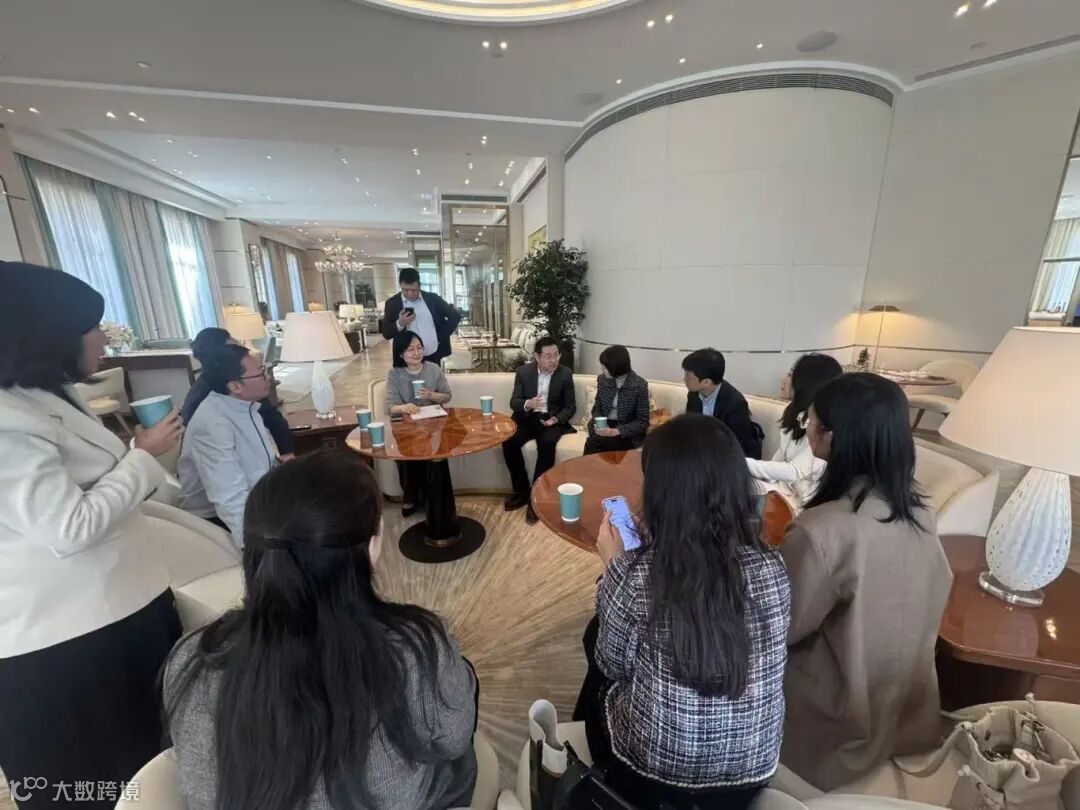 2025年12月17日前海建投集团董事长带队赴香港对逸兰铜锣湾酒店进行深度调研.jpg
