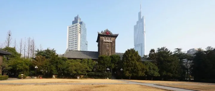 翩翩<em>玉树</em>映风前  侪辈如君最少年