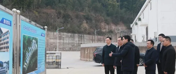 市委副书记、政法委书记王祥兵到市产业集团调研