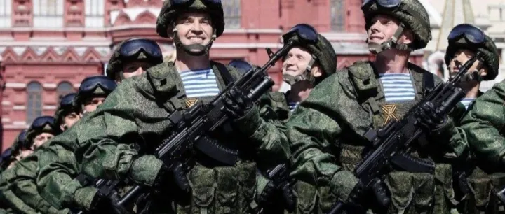 震惊！在俄长居要当兵？18-65岁男性申请绿卡须服役一年，中领馆紧急提醒！